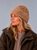 Eliana - Women's beanie - Gekarameliseerd